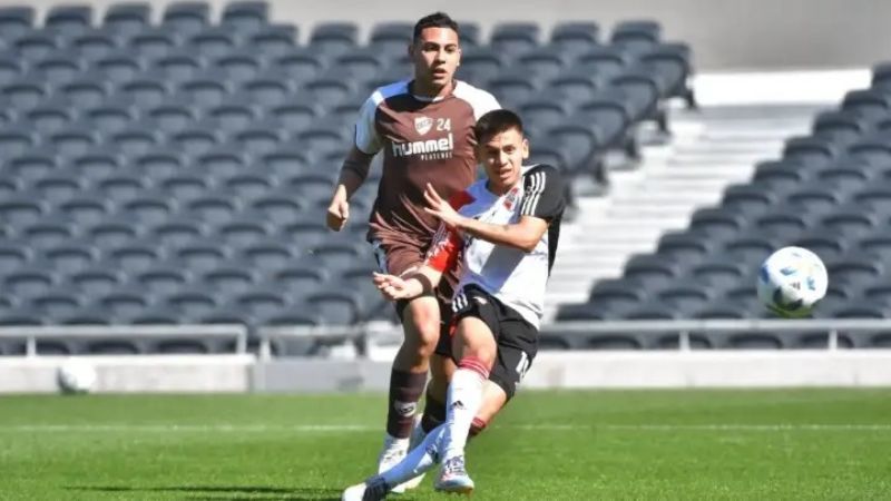 River le dio vuelta un amistoso a Platense