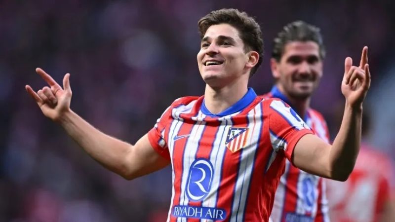 Julián le devolvió la cima al Atlético Madrid