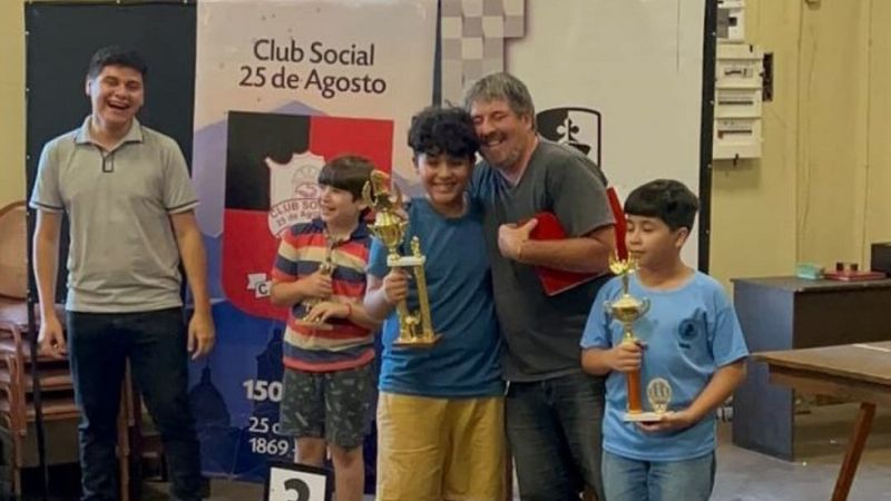 Ajedrez: Menéndez y Molina dominaron el 1er. torneo del verano