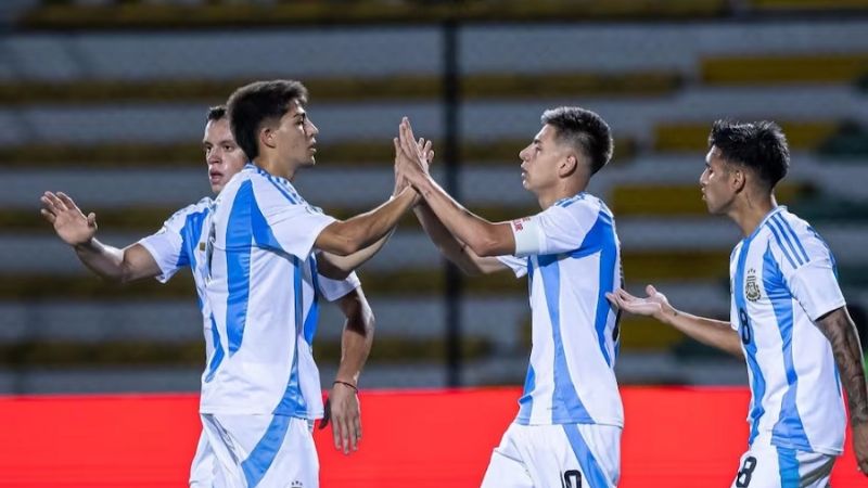 Argentina igualó con gol de Echeverri