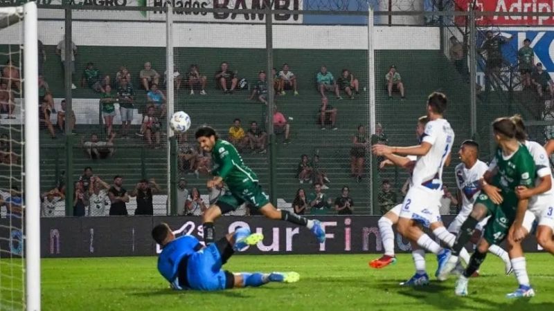 Petroli y el referí salvaron a Godoy Cruz