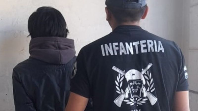 Secuestran dos motos y unos 3,300 Kg. de piedra rodocrosita