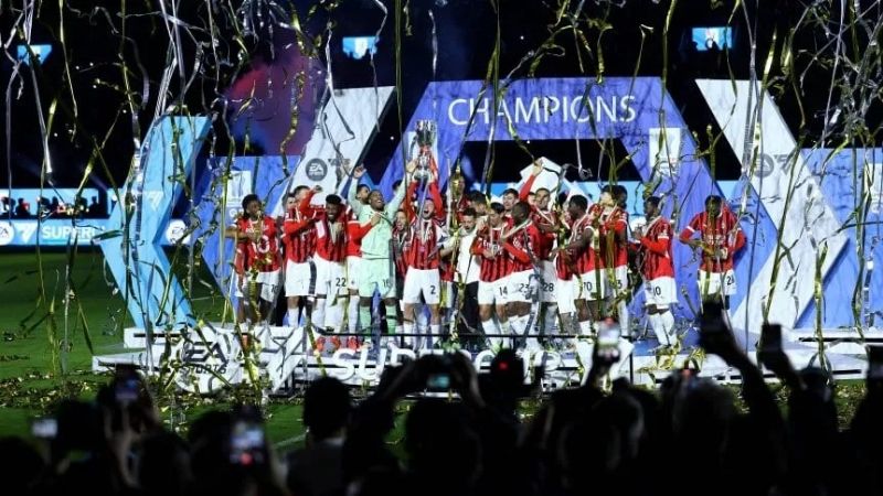 Milan, campeón de la Supercopa de Italia, en partidazo