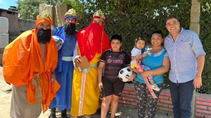 La magia de los Reyes Magos llenó de alegría a los niños de Los Altos