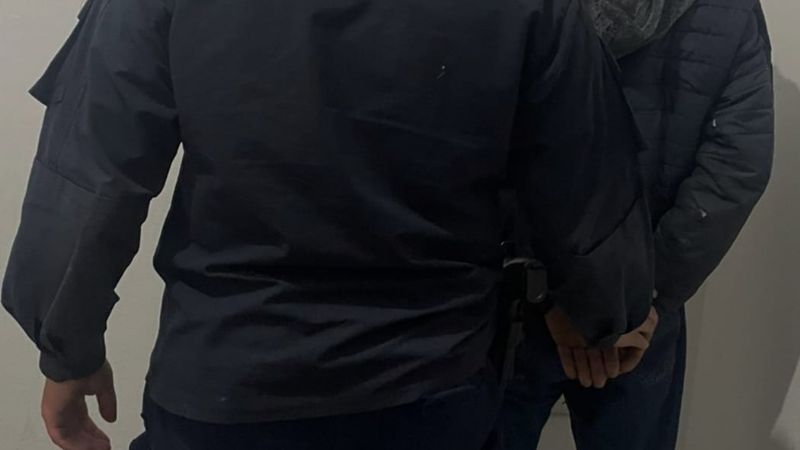Por medida Judicial, secuestran armas de fuego y arrestan a un hombre por violencia de género