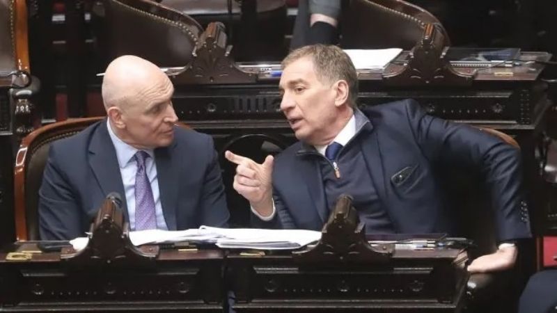 Santilli con el “1”, pero todavía con la boleta de Espert