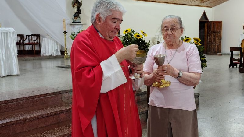 Emotivo adiós a las Hermanas de la Fraternidad Eclesial Franciscana