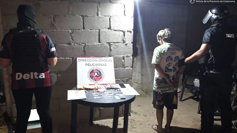 Detienen a tres personas, secuestran estupefacientes, un automóvil y casi seis millones de pesos