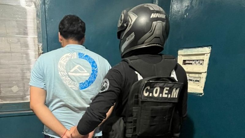 Persecución policial en la Capital termina con un joven arrestado y motocicleta secuestrada