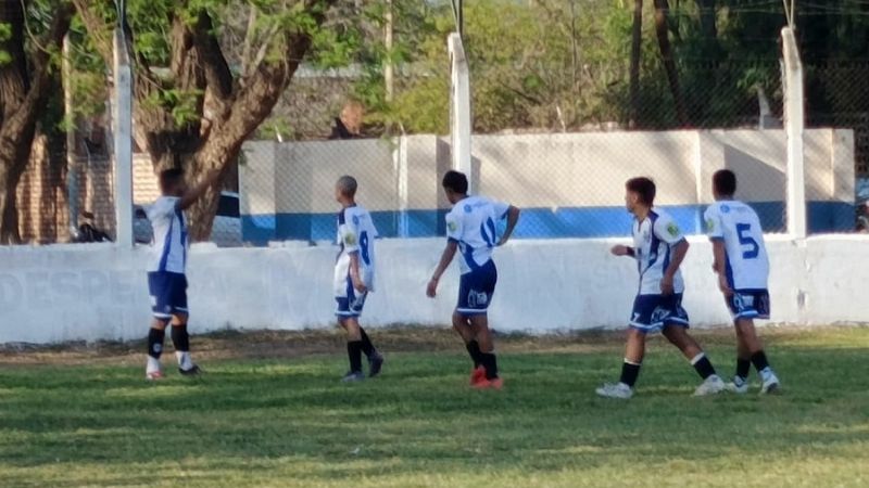 Defensores y Pirquitas a 4tos. de final