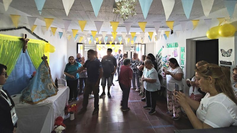 Emotivo recibimiento a la Virgen en el CAPS del barrio Don Félix