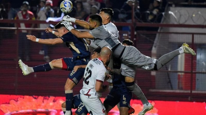 Argentinos se floreó con el debut de “Chiquito”: 3 a 1