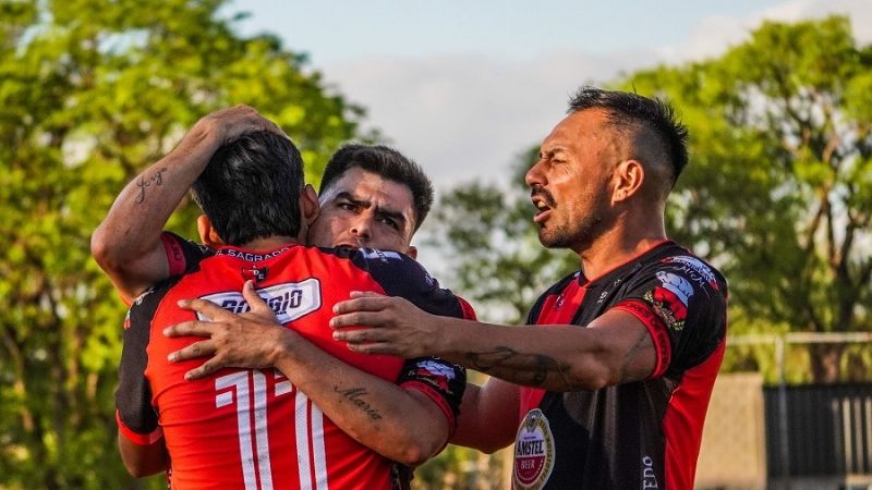 Arranques triunfales del “Sagrado” y Policial