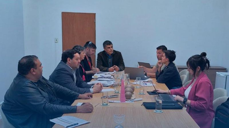 Apuntan a la transparencia en la cobertura de cargos y avances en la educación técnica