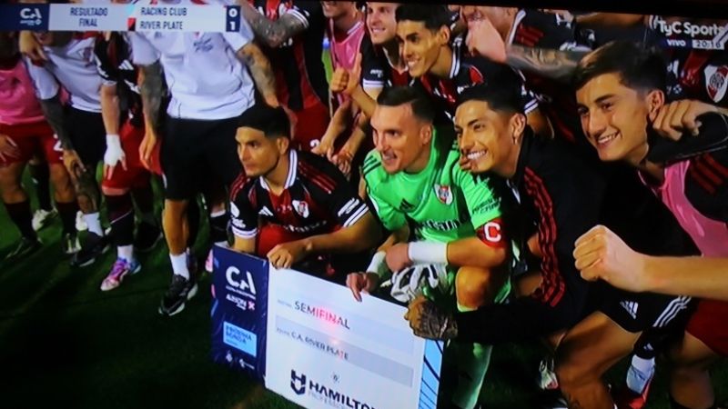 River venció a Racing, con el gol del “morbo”: Salas