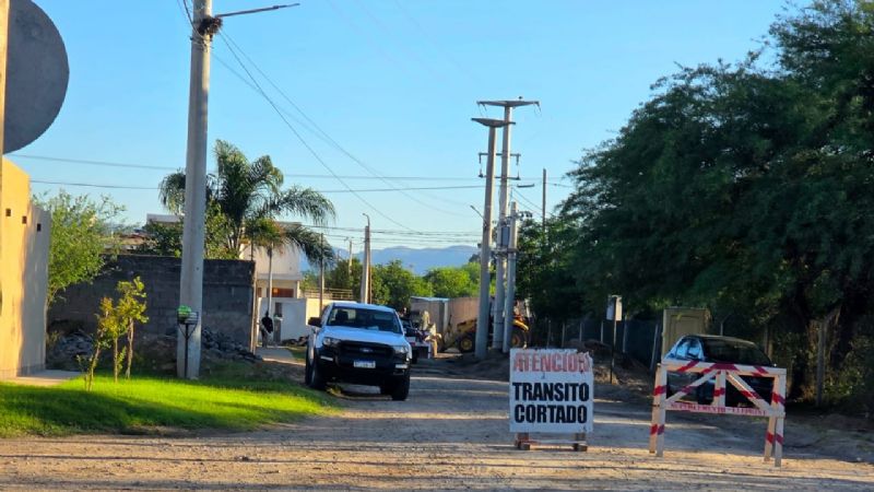 Vecinos del Loteo Don Martín reclaman inclusión en la obra de cloacas en Valle Viejo