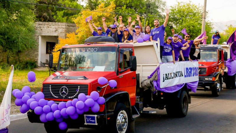 La Libertad Avanza cerró la campaña con una caravana en el Valle Central