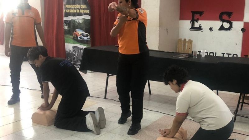 Policías organizaron una charla educativa sobre Defensa Civil en una escuela