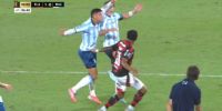 EL DURÍSIMOA  CODAZO de Rojo a Sosa, en la caída de Racing ante Flamengo. 