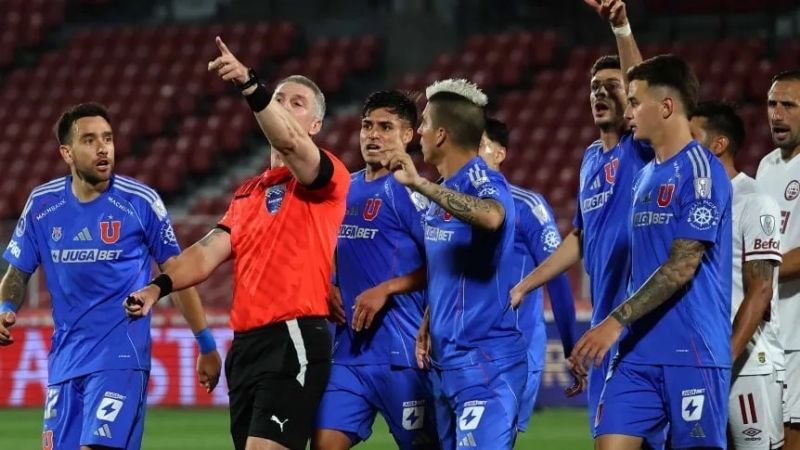 Izquierdoz explotó contra Daronco