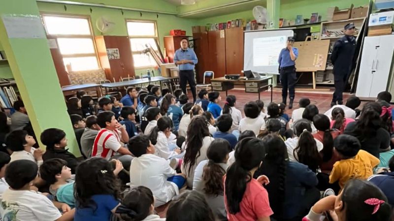 Policías llevaron adelante una charla sobre prevención del bullying