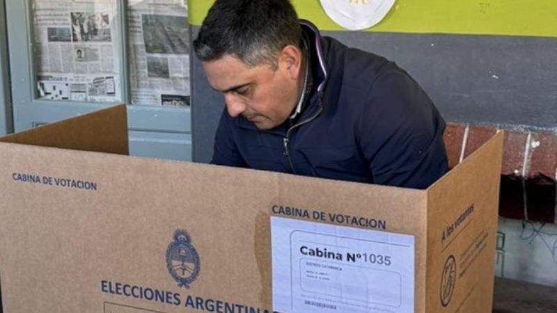 Domingo de elecciones: votó el intendente de El Rodeo