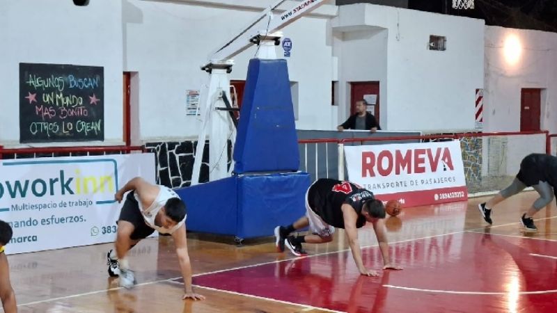 Red Star entrena de cara al debut en el PreFederal