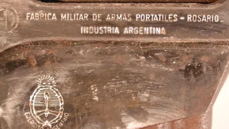 Fusil argentino apareció en la operación contra el Comando Vermelho en Río de Janeiro