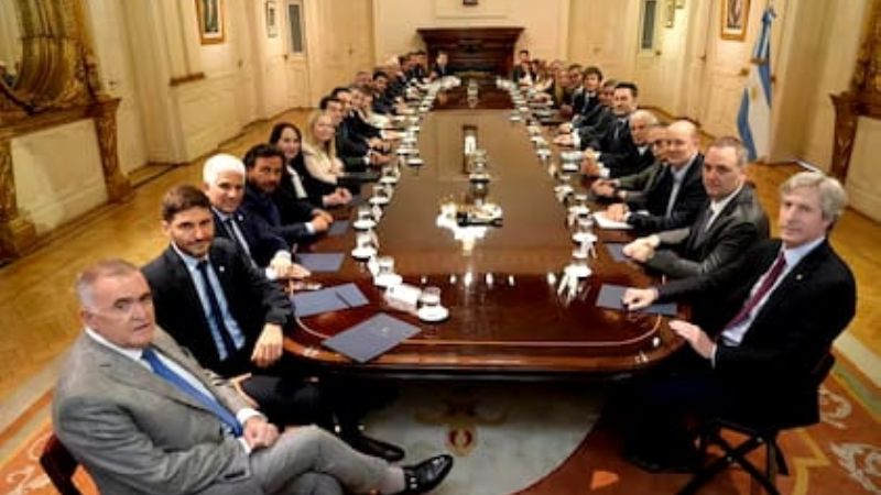 Milei se reunió con 20 gobernadores en Casa Rosada para acordar reformas