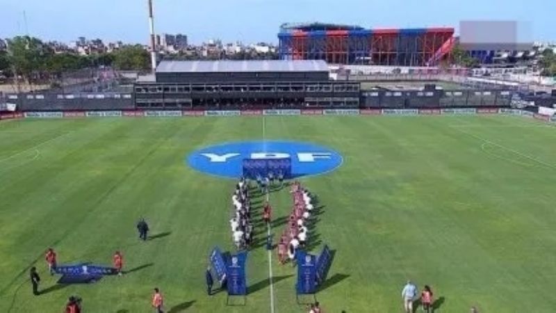 San Lorenzo y sus pesares reciben al puntero Riestra