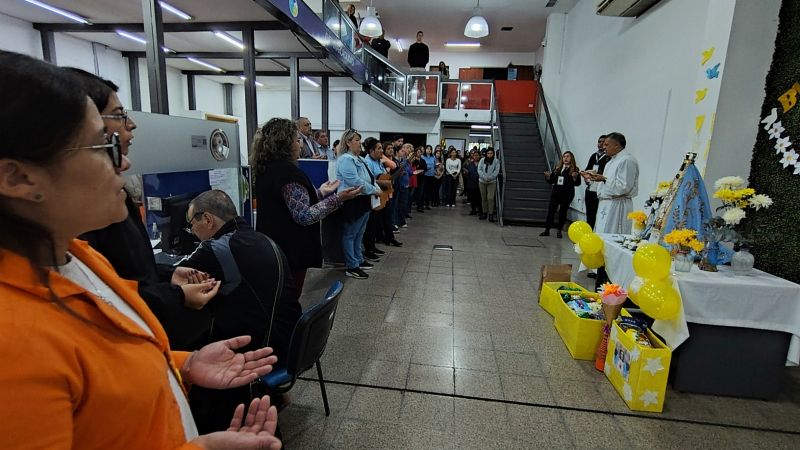 Emotivo recibimiento a la Virgen en talleres de Validad y Hacienda municipal