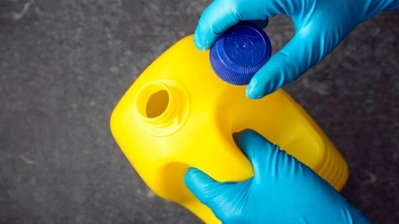 La ANMAT prohibió una lavandina, cosméticos y equipos estéticos sin autorización