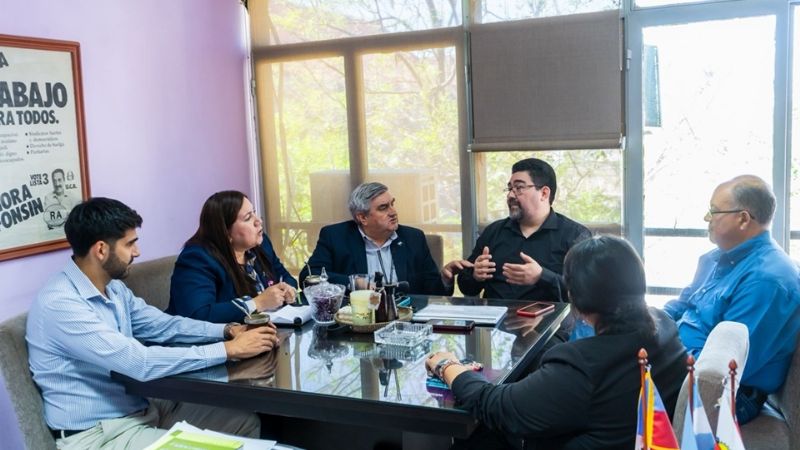 Legisladores acompañan el pedido de titularización de los docentes del Nivel Superior