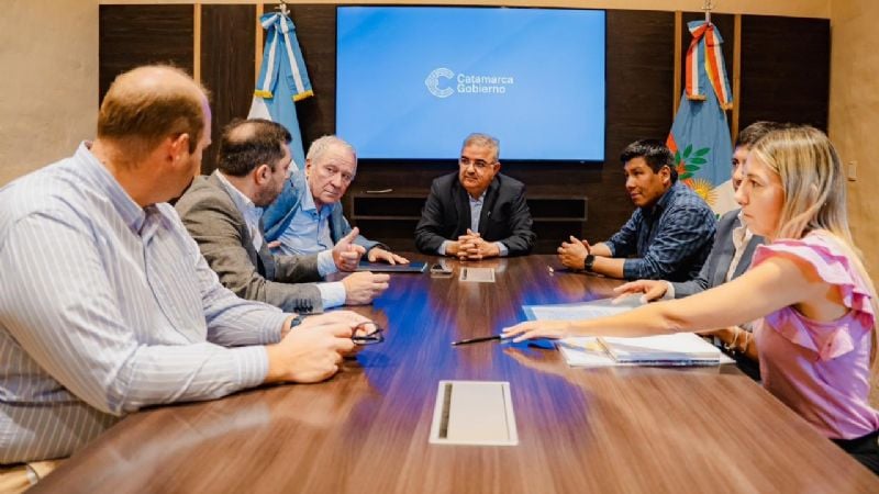 Se oficializó el traspaso de la Terminal de Ómnibus de Fiambalá al municipio