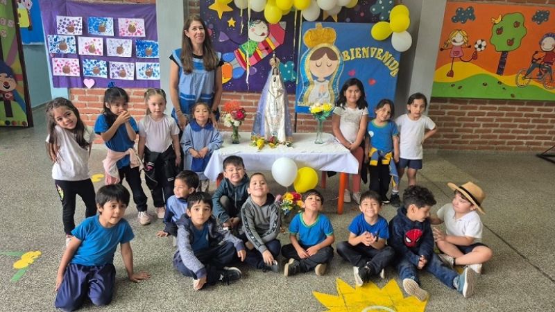 La Virgen del Valle en el jardín de escuela de Valle Viejo