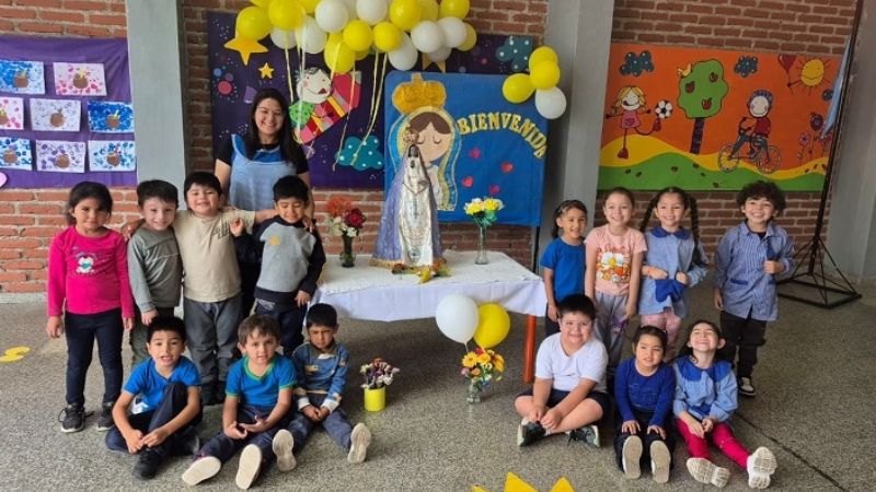 La Virgen del Valle en el jardín de escuela de Valle Viejo
