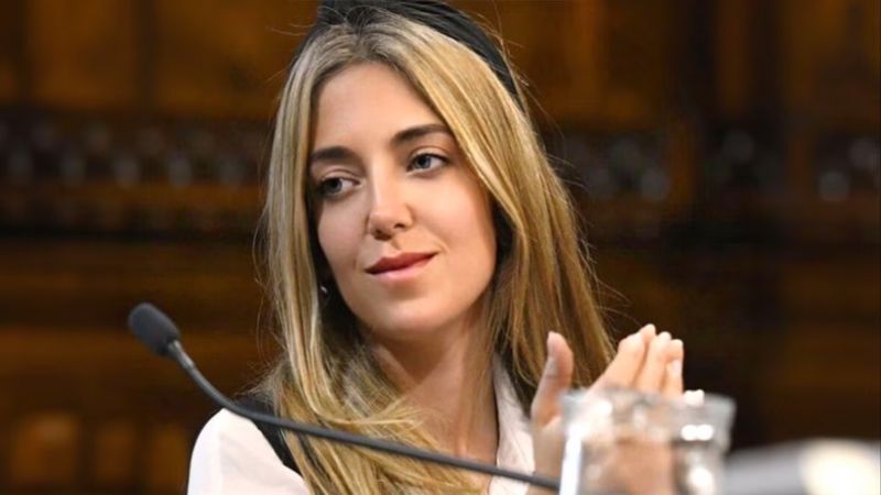 Funcionaria de Economía involucrada en el escándalo de ANDIS tenía USD 700 mil en su casa