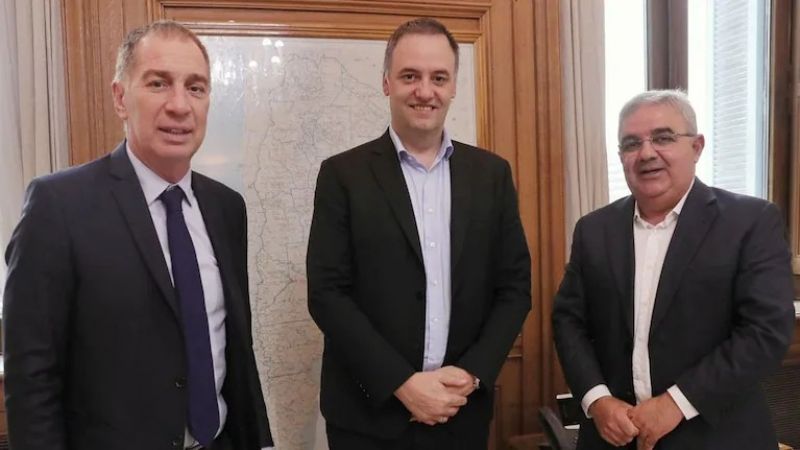 El Gobierno sigue de cerca la posible fractura de UxP y afina una estrategia para negociar con cada sector