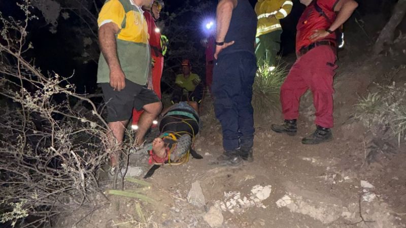 Rescataron a una mujer que se lesionó mientras realizaba senderismo