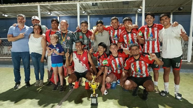 Villa Cubas, Rey del Anual, en el Hockey