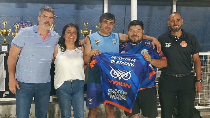 Villa Cubas, Rey del Anual, en el Hockey