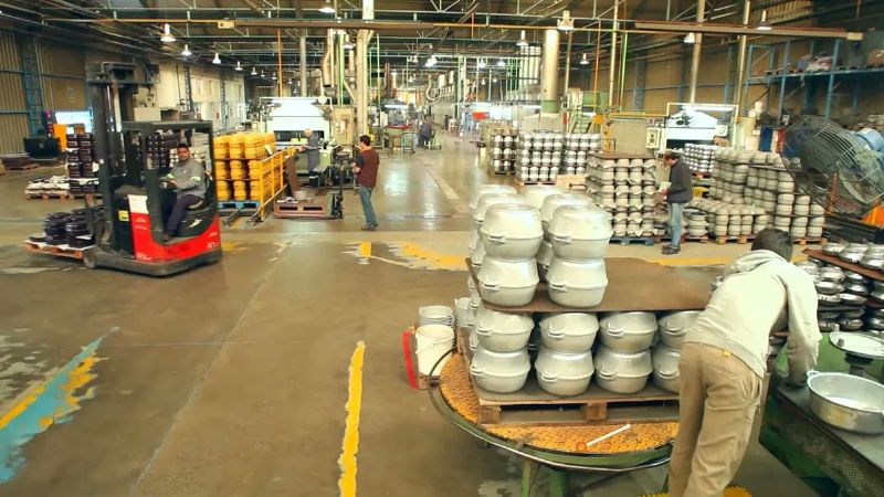 Essen, en crisis: la histórica fábrica despidió a 30 empleados y reduce su producción nacional