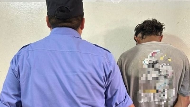 Quiso cometer un arrebato en inmediaciones de la Escuela de Cadetes: no llegó muy lejos