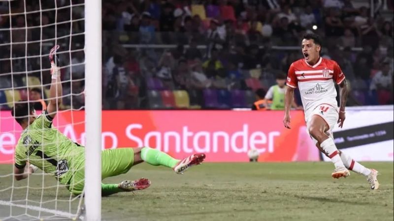 Estudiantes venció al “Ferro” y al calor y está en “semis”