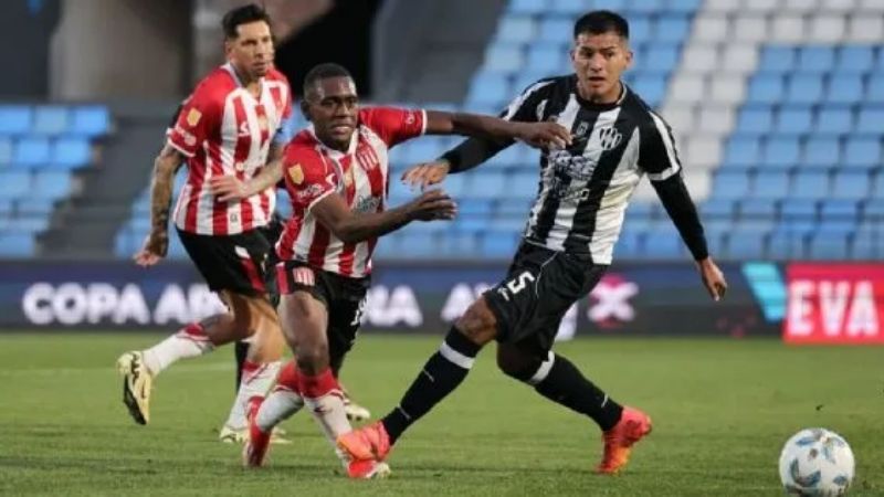 Estudiantes venció al “Ferro” y al calor y está en “semis”