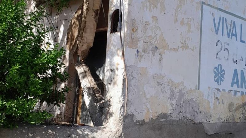 Explosión y derrumbe en una vivienda de la Capital