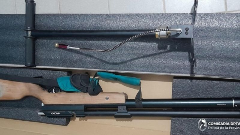 En un allanamiento secuestran un rifle aire comprimido