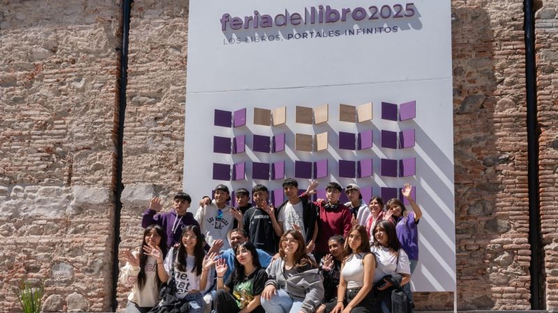 Estudiantes del interior vivieron la emoción de visitar por primera vez la Feria del Libro