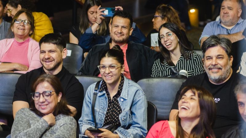 Adrián Lakerman: “La comedia es la forma de no volvernos locos”