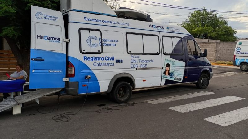 El Móvil del Registro Civil sigue recorriendo los barrios de la Capital